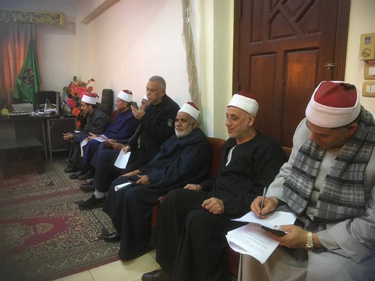 مدير أوقاف الفيوم يجتمع بمديري الإدارات لمتابعة جهود رمضان والاستعداد لعيد الفطر