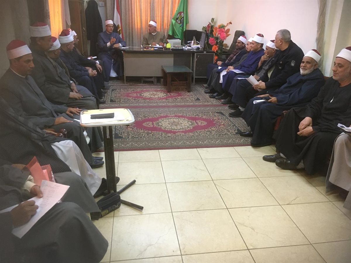 مدير أوقاف الفيوم يجتمع بمديري الإدارات لمتابعة جهود رمضان والاستعداد لعيد الفطر