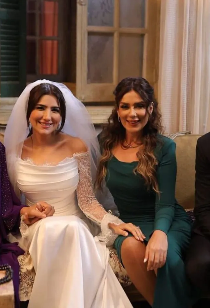 فستان زفاف مي عمر&nbsp;