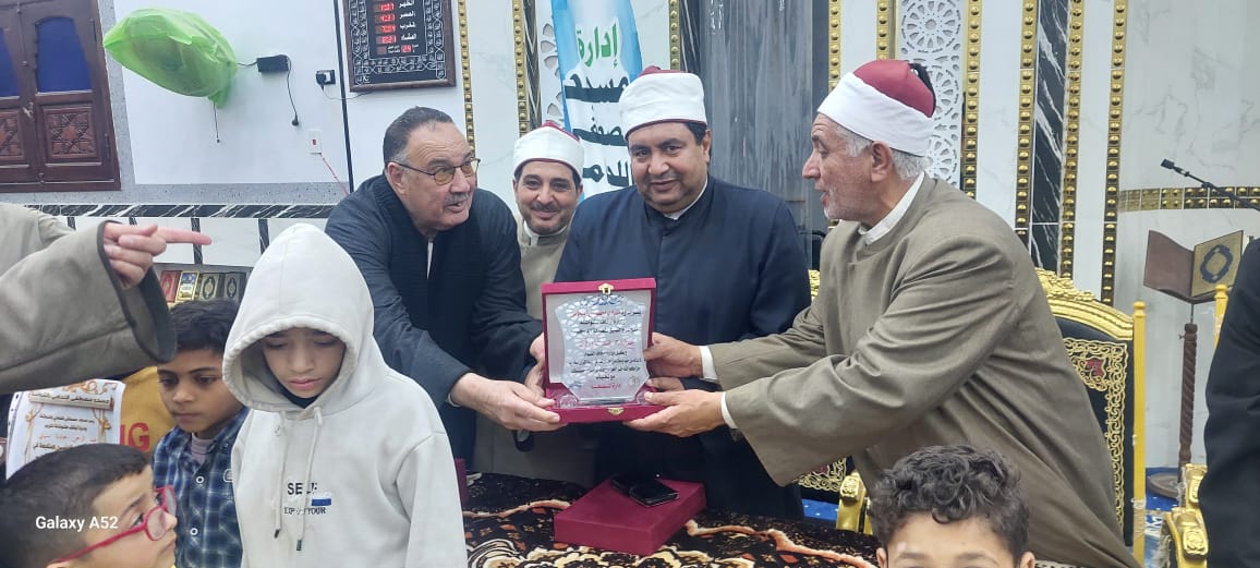 مدير أوقاف الفيوم يشهد احتفالية تكريم حفظة القرآن الكريم بمسجد مصطفى اللحامي