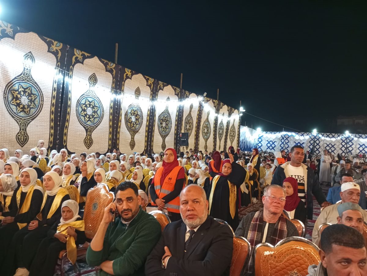 حفل قرآني مهيب بمركز سنهور القبلية بالفيوم لتكريم 2000 حافظ وحافظة للقرآن الكريم