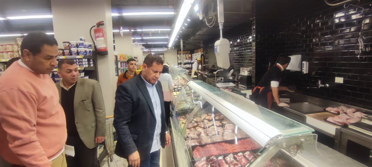سكرتير عام مساعد الفيوم يتفقد عدداً من محطات الوقود ومواقف سيارات الأجرة بمركزي أبشواي&nbsp;