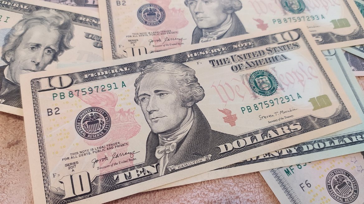 سعر الدولار اليوم&nbsp;
