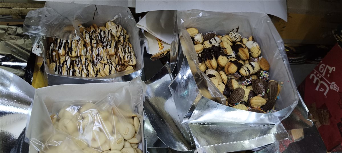 الوحدة والمحبة… 3 أشقاء أقباط بالفيوم يبدعون في كحك العيد للمسلمين<br>&nbsp;