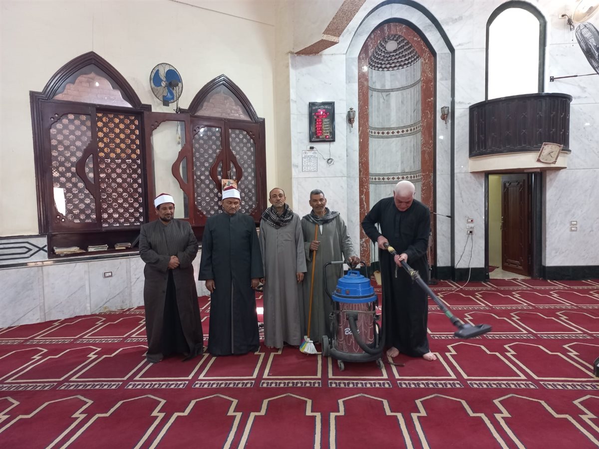 أوقاف الفيوم: تجديد حملة النظافة الشاملة بالمساجد استعدادًا لعيد الفطر المبارك