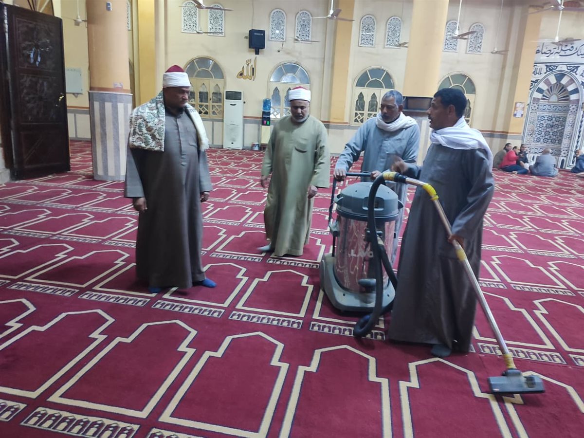 أوقاف الفيوم: تجديد حملة النظافة الشاملة بالمساجد استعدادًا لعيد الفطر المبارك
