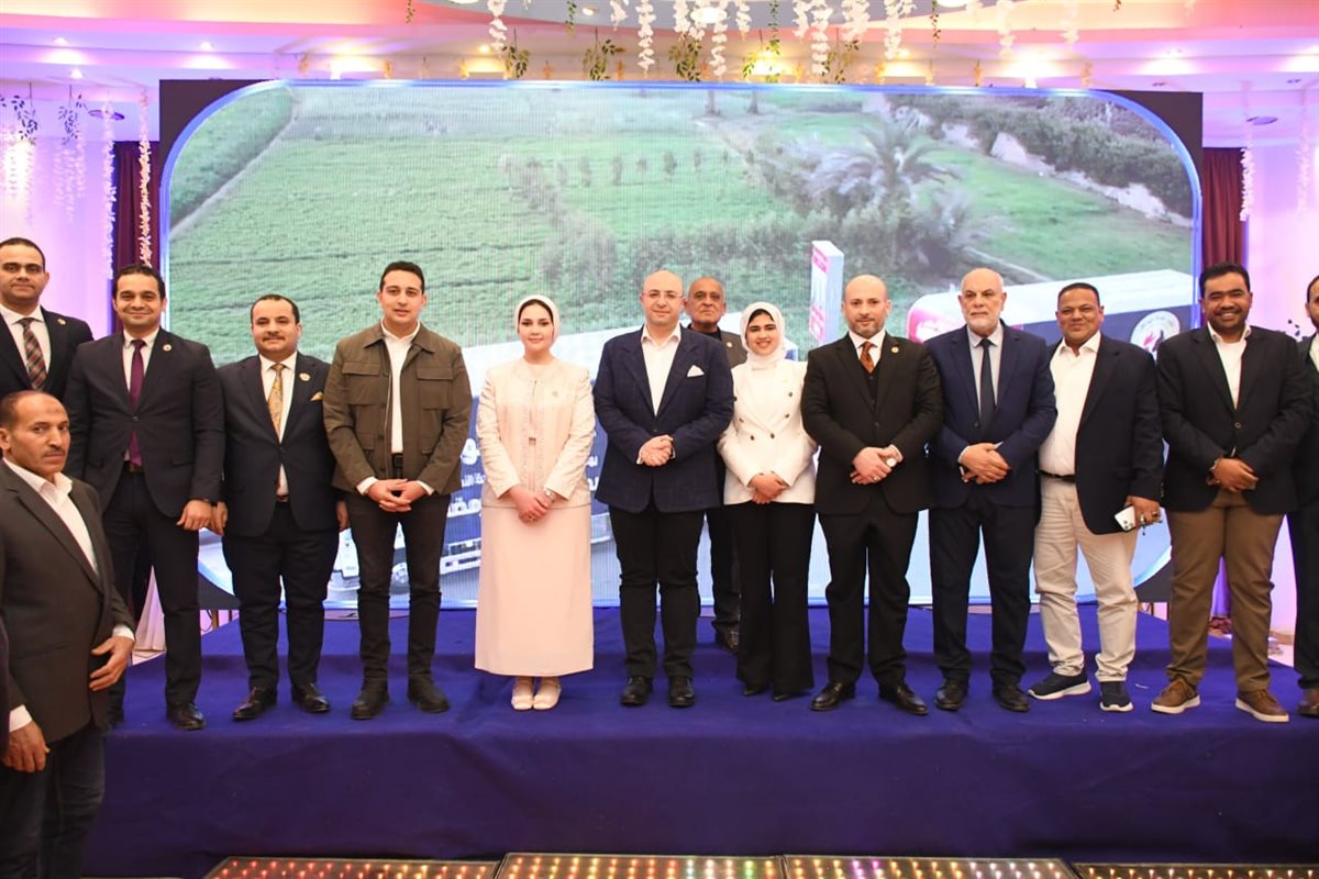 محافظ الفيوم يختتم ليالي شهر رمضان بمشاركة عمال المحافظة إفطارهم الجماعي &nbsp;