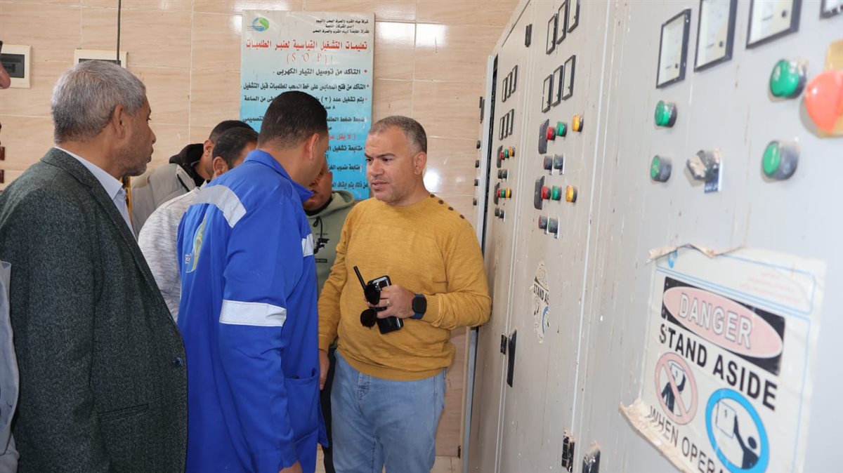 رئيس مياه الفيوم يتابع انتظام العمل بمحطات وشبكات مياه الشرب والصرف الصحي بمركز سنورس
