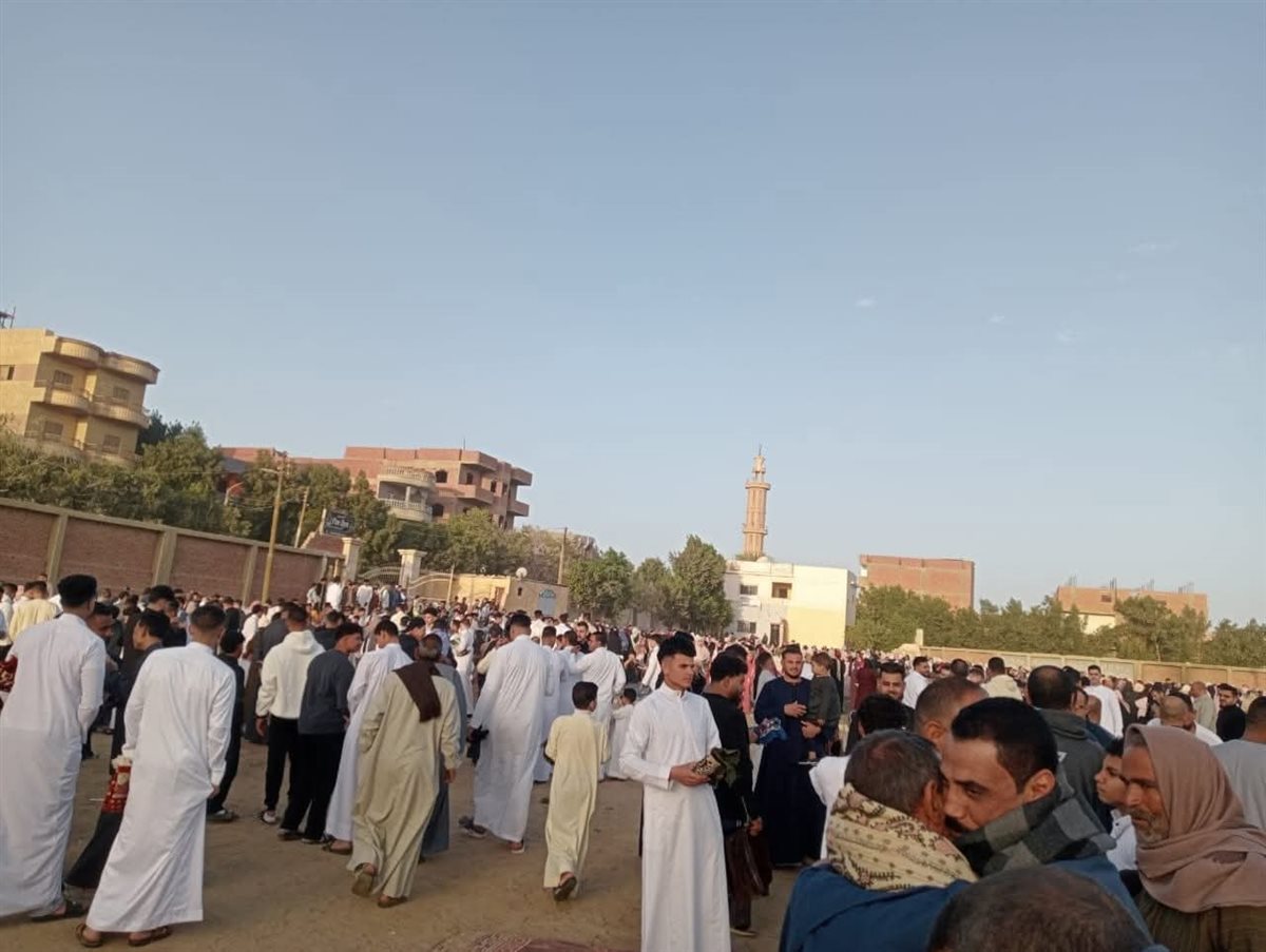 مراكز الشباب بالفيوم تستقبل الاف المصليين لأداء صلاة عيد الفطر المبارك في الساحات