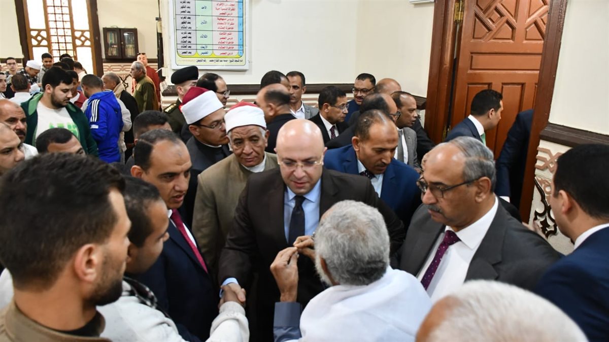 محافظ الفيوم يؤدي صلاة عيد الفطر المبارك بمسجد ناصر الكبير<br>&nbsp;