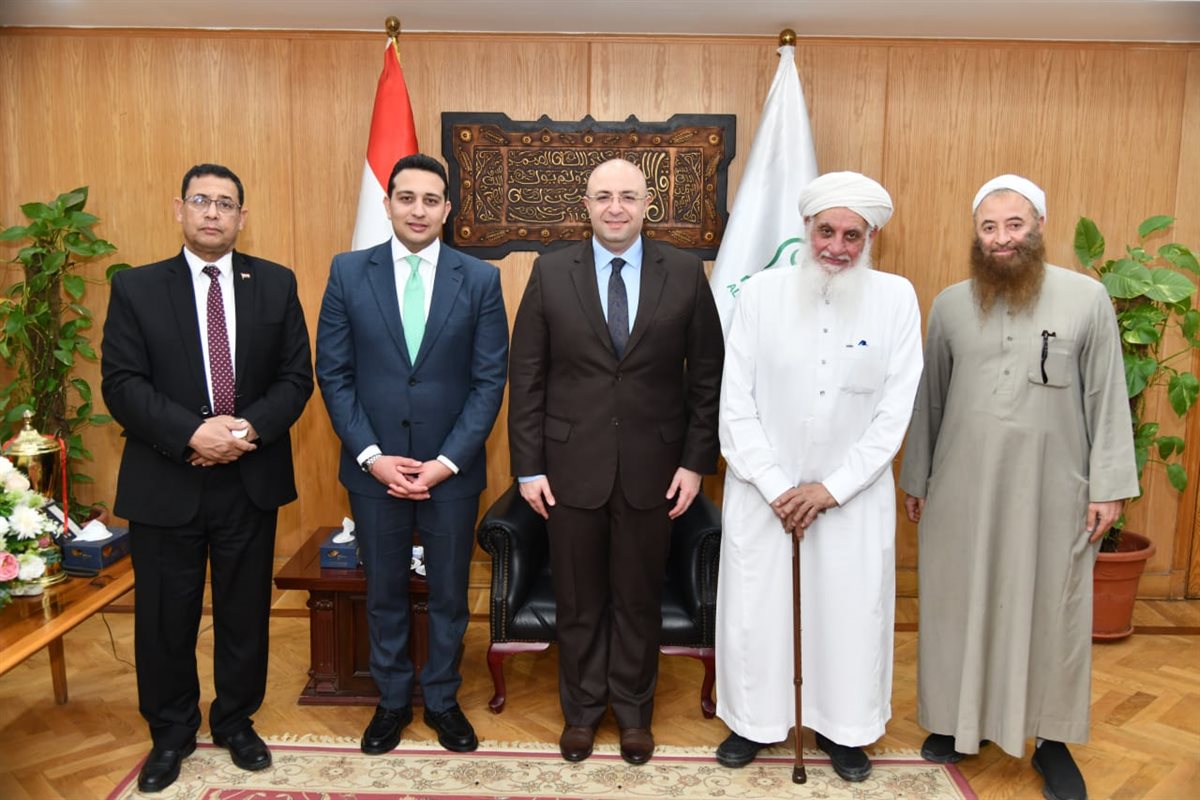 محافظ الفيوم يستقبل المهنئين بعيد الفطر المبارك