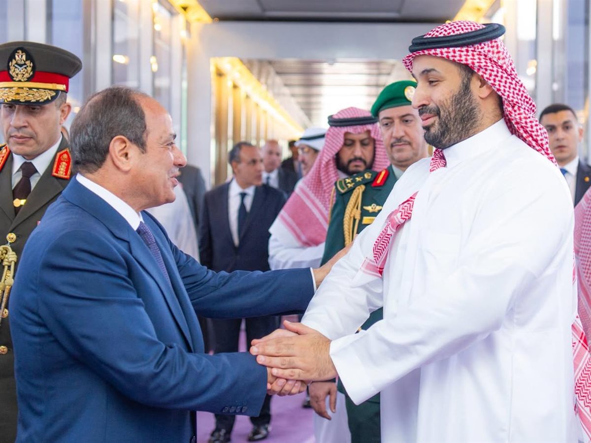 وداع رسمي للرئيس السيسي من ولي العهد السعودي بعد زيارته المملكة