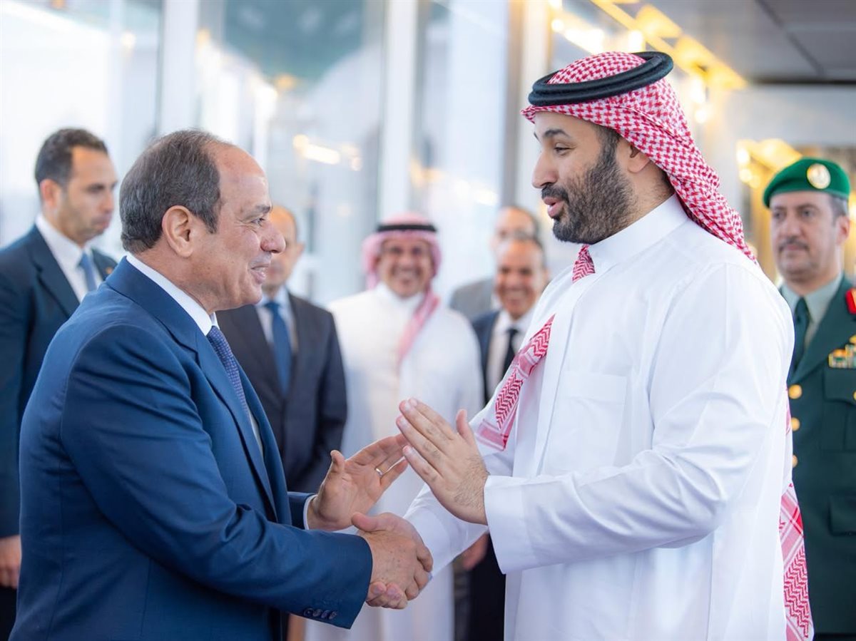 وداع رسمي للرئيس السيسي من ولي العهد السعودي بعد زيارته المملكة