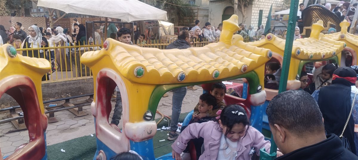 إقبال كبير على حديقة الحيوان بالفيوم.. و