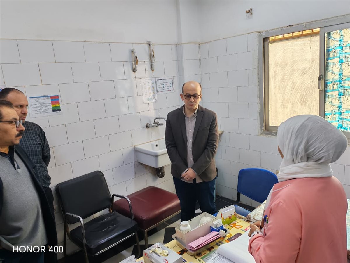 مرور مفاجئ من رئيس قطاع الطب الوقائى بوزارة الصحة على صحة الفيوم