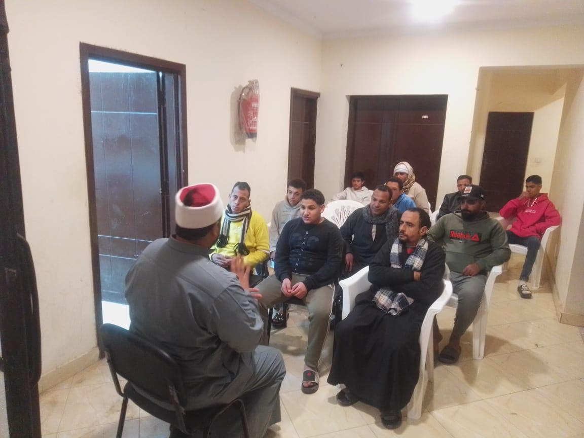 أوقاف الفيوم تواصل فعاليات القوافل الدعوية لنشر قيم الرحمة ورفع الضرر عن الناس