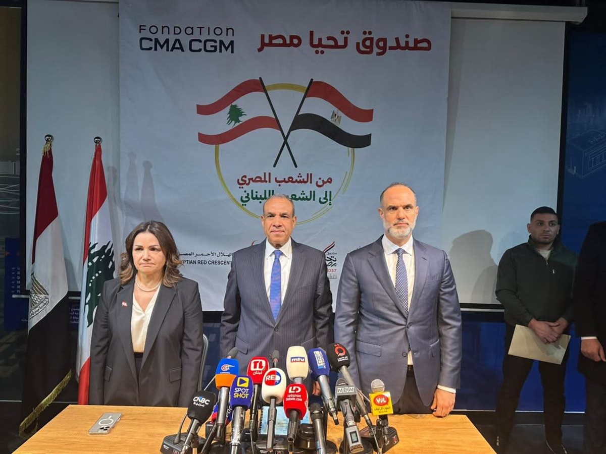 وزير الخارجية يسلم 1000 طن من المساعدات الإغاثية