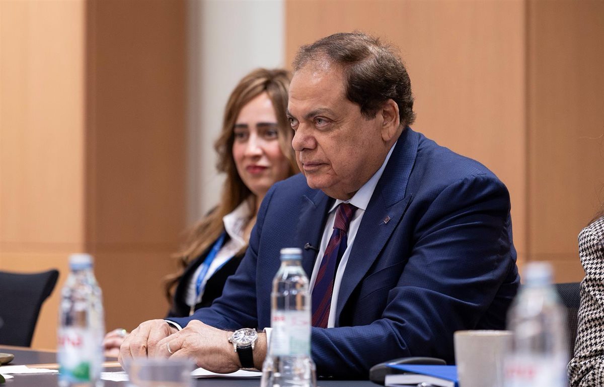 النائب محمد أبو العينين