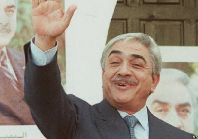 <strong>الرئيس الجزائري السابق اليامين زروال</strong>