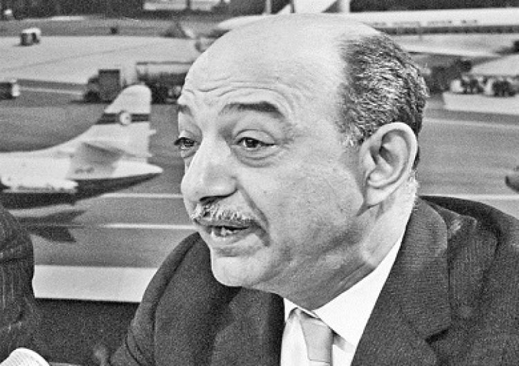 <strong>محمود رياض</strong>