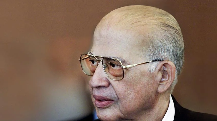 <strong>عصمت عبد المجيد</strong>