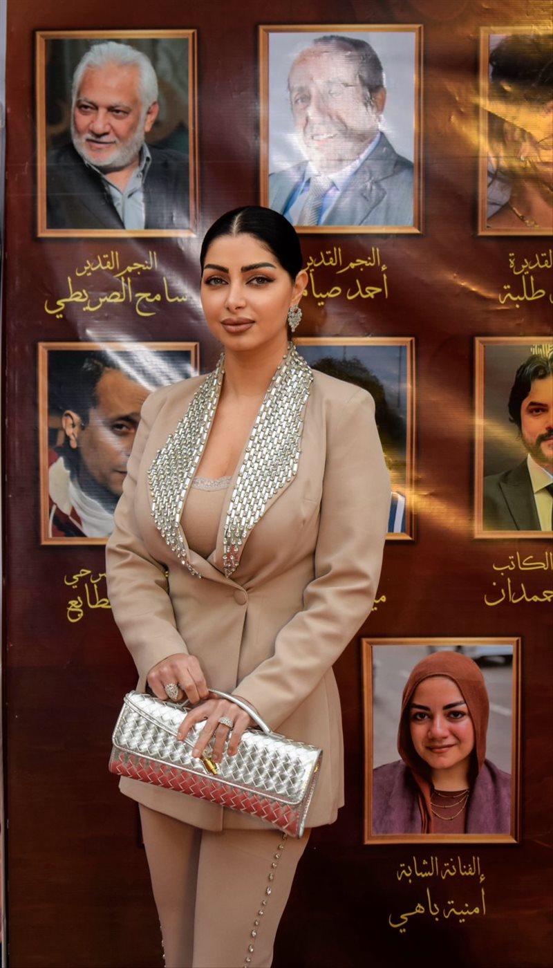 تكريم كلوديا حنا في ختام الدورة الخامسة لملتقى نغم المسرح بالإسكندرية
