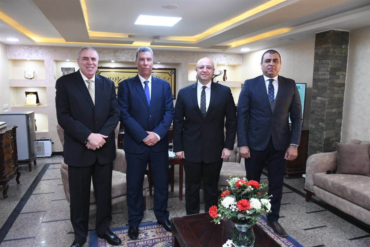 محافظ الفيوم يبحث سبل تعزيز التعاون المشترك مع