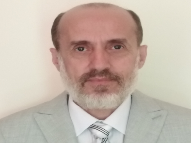 <strong>الدكتور يوسف هزيمة</strong>