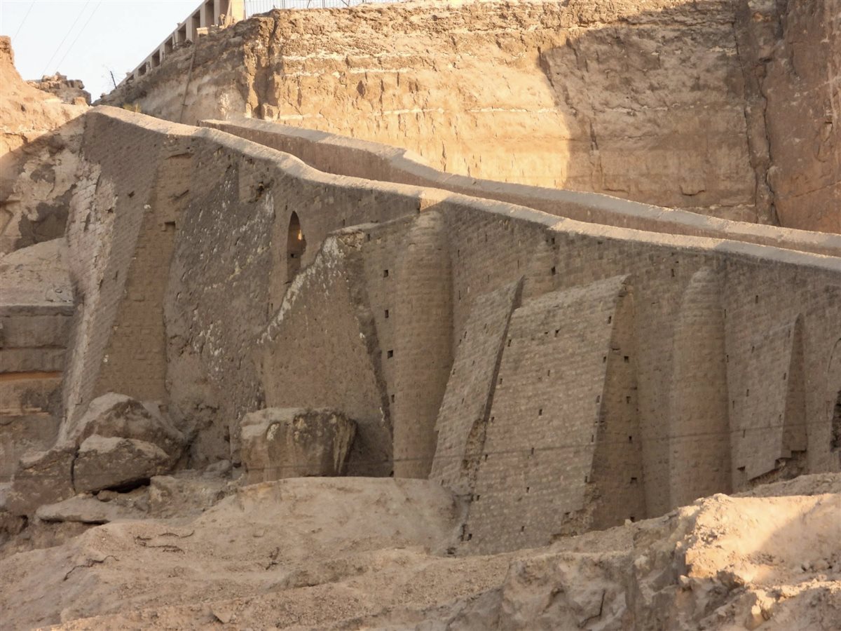 الممر الرابط بين القلعتين الصورة لـ يوسف أسامة