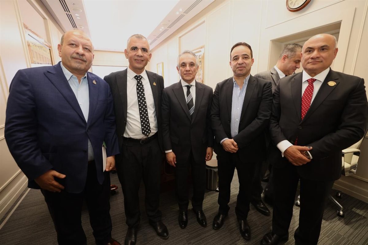 وزير العدل يلتقي أعضاء مجلسي النواب والشيوخ لتعزيز التعاون