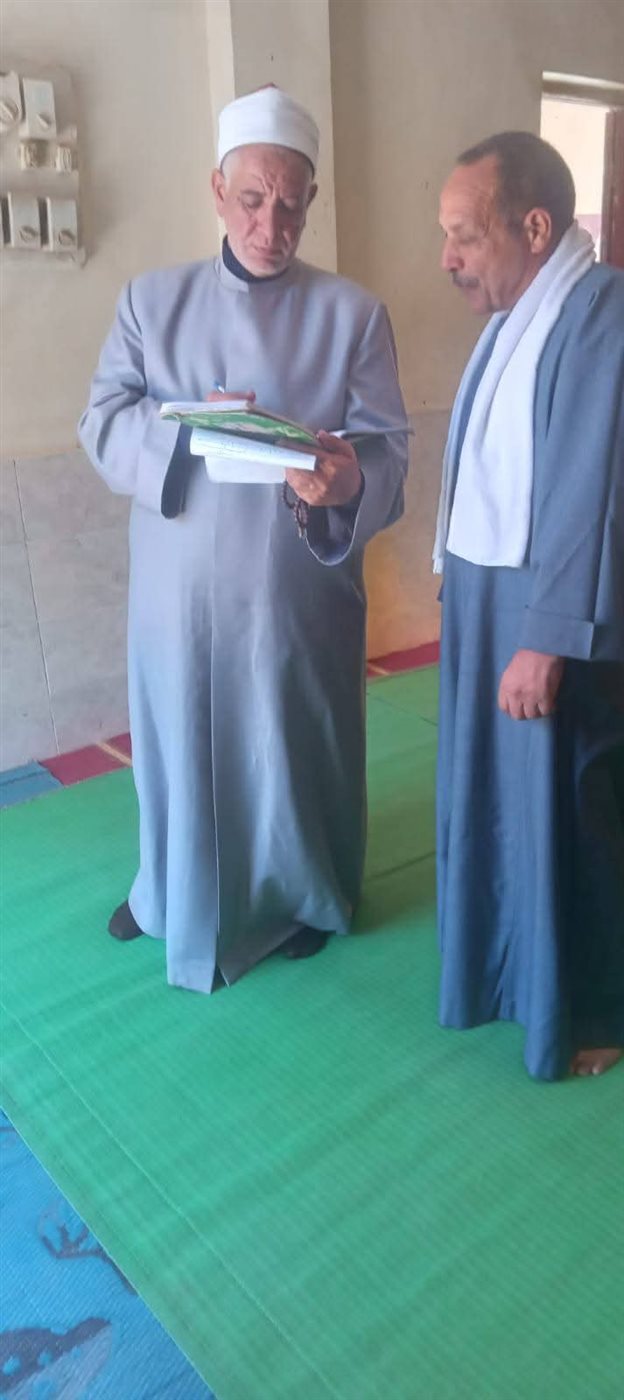 مدير أوقاف الفيوم يواصل جولاته على المساجد قبيل صلاة الجمعة لمتابعة سير العمل