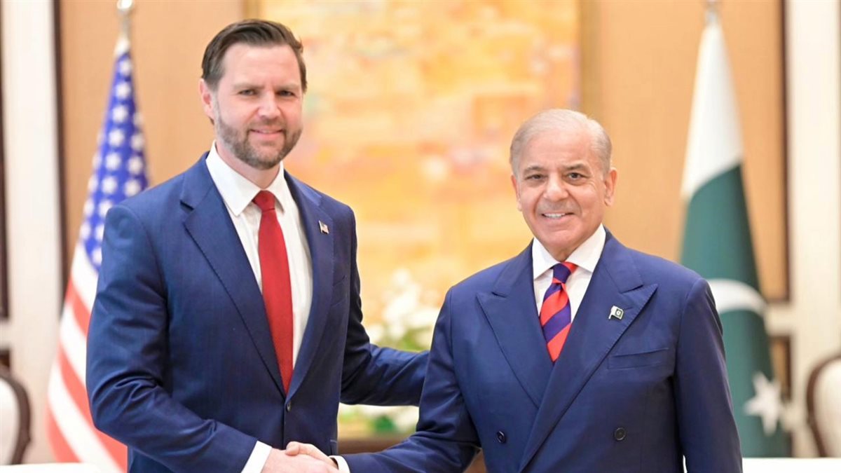<strong>نائب الرئيس الأمريكي ورئيس وزراء باكستان</strong>