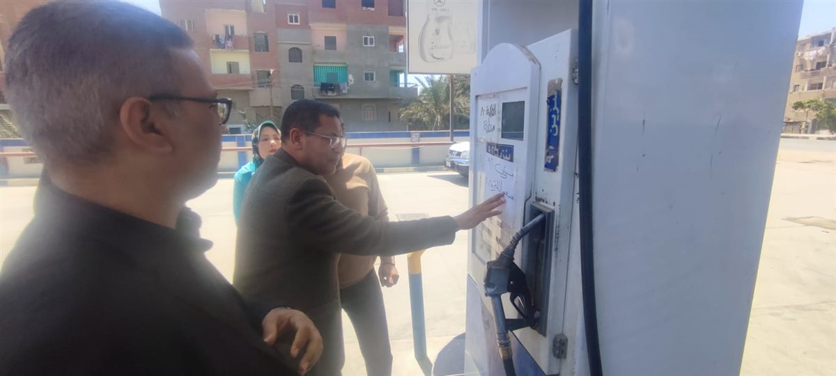 سكرتير عام مساعد الفيوم يتفقد المحال التجارية للتأكد من جودة المعروض من السلع واستقرار الأسعار