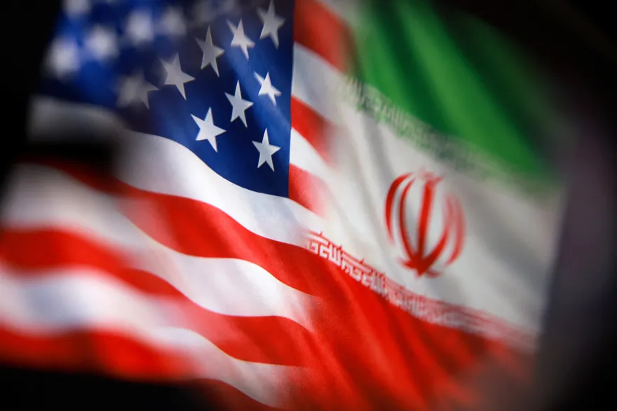 <strong>أمريكا وإيران</strong>