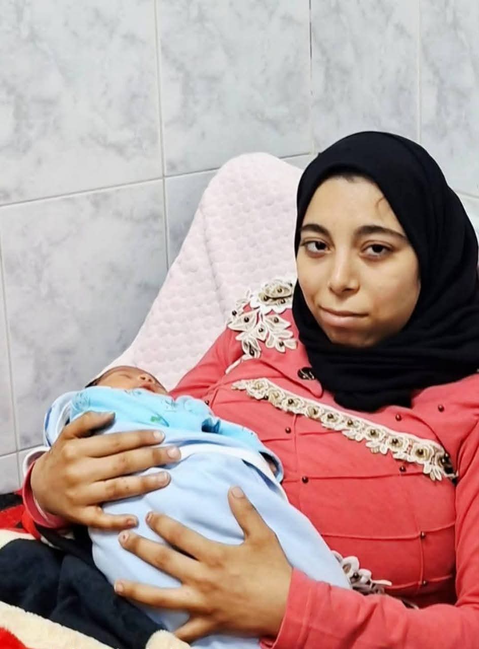 عودة رضيعة مستشفى الحسين إلى والدتها