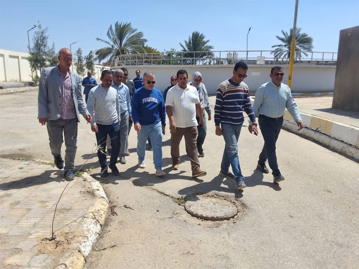 رئيس مياه الفيوم يتفقد محطات معالجة مياه الصرف الصحي بمركز إطسا