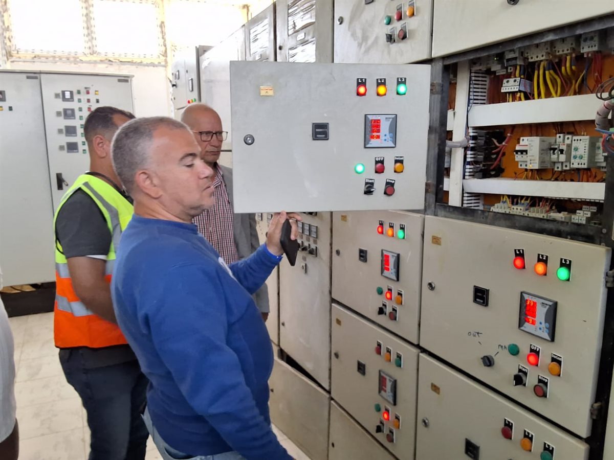 رئيس مياه الفيوم يتفقد محطات معالجة مياه الصرف الصحي بمركز إطسا