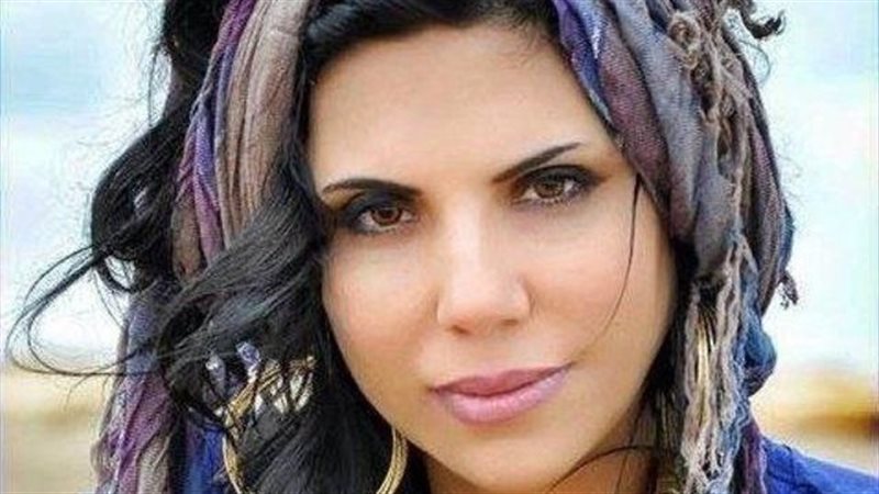 الفنانة سحر حسن والدة بثينة علي الحجار