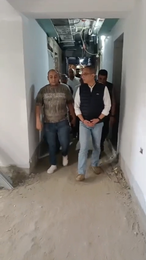 جانب من جولة المحافظ