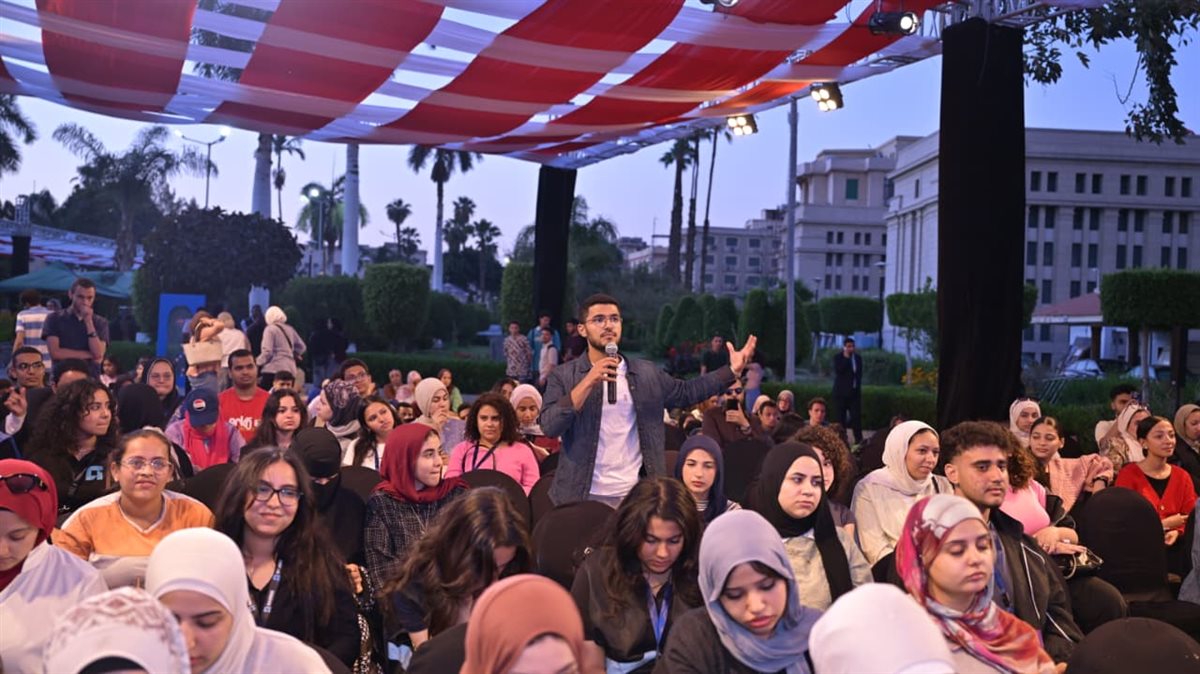 جانب من فعاليات ملتقى التوظيف