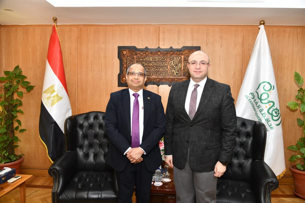 محافظ الفيوم يستقبل سفيرسريلانكا بالقاهرة لبحث تعزيز التعاون في مجالي التجارة والاستثمار