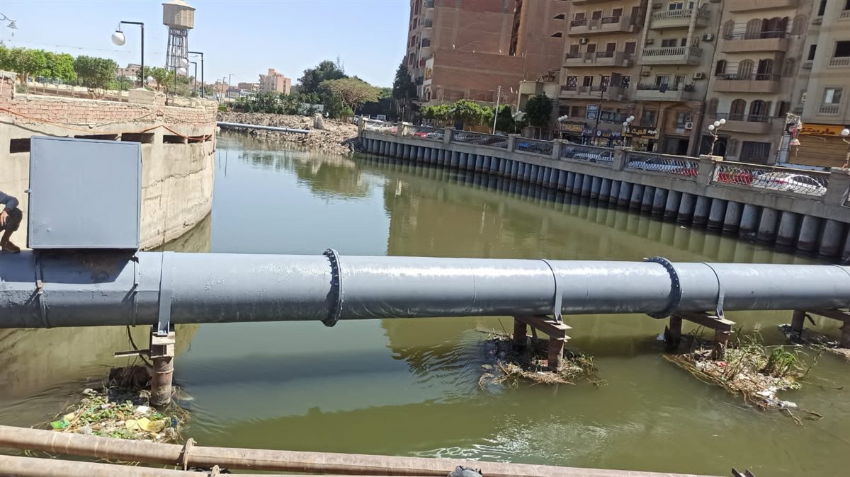 رئيس مياه الفيوم: أعمال دهان لخطوط مياه الشرب الناقلة والعدايات