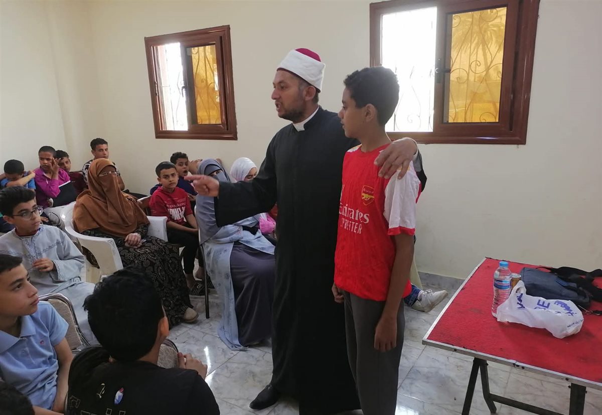 جانب من مبادرة تحدث معنا