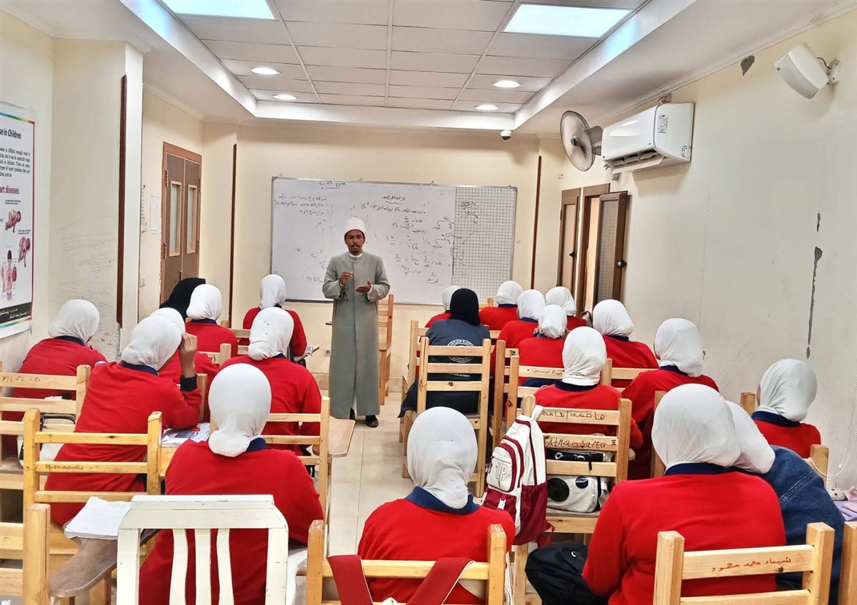 جانب من مبادرة تحدث معنا