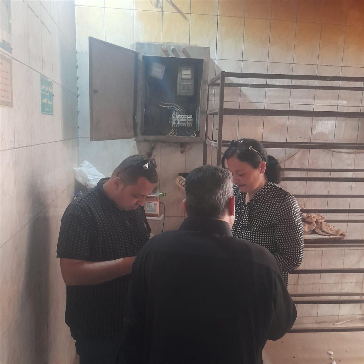 ضبط نصف طن دقيق مخصص للمخابز محظور بيعه قبل بيعه بالسوق السوداء بالفيوم