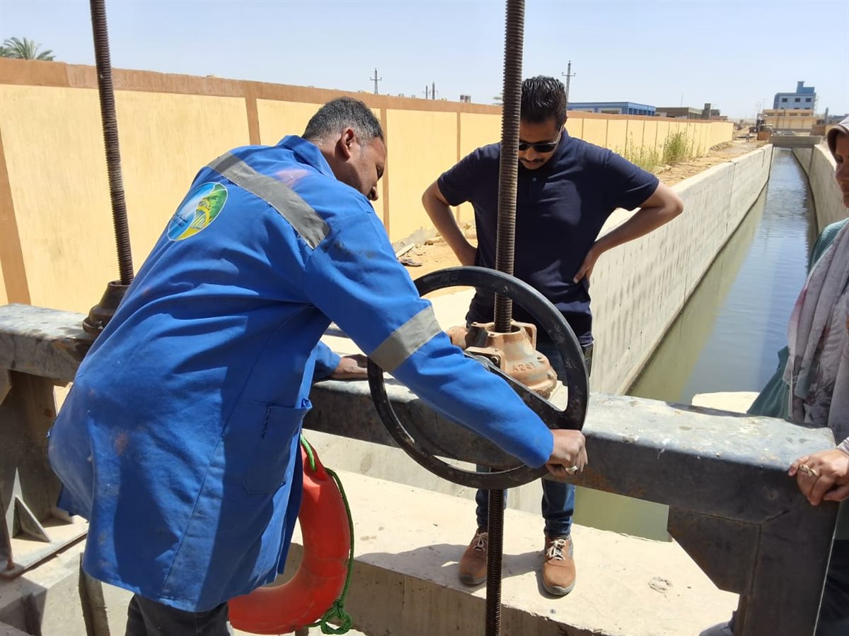 رئيس مياه الفيوم يتابع الاستعدادات النهائية لربط المرحلة الثالثة بمحطة العزب الجديدة بحياة كريمة