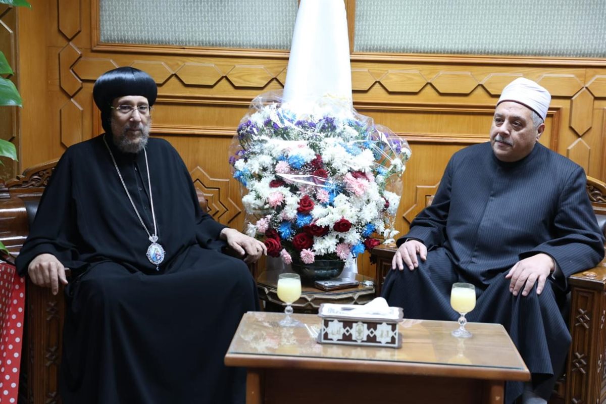 الأزهر يستقبل وفد بين العائلة