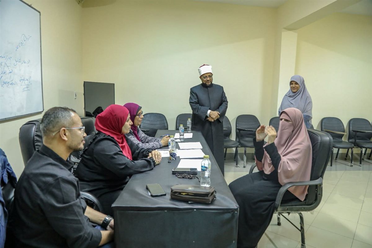 جانب من جولة أمين عام مجمع البحوث