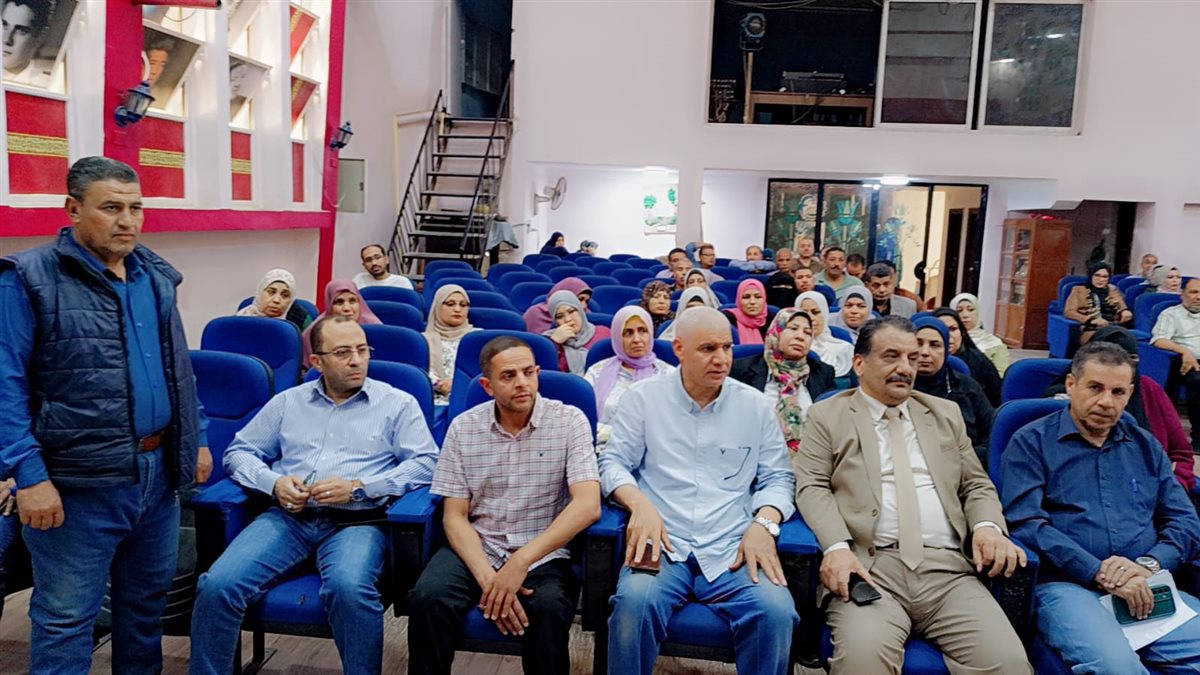 تعليم الفيوم يحتفل بعيد العمال ويكرم عدد من العاملين بالمديرية 2026