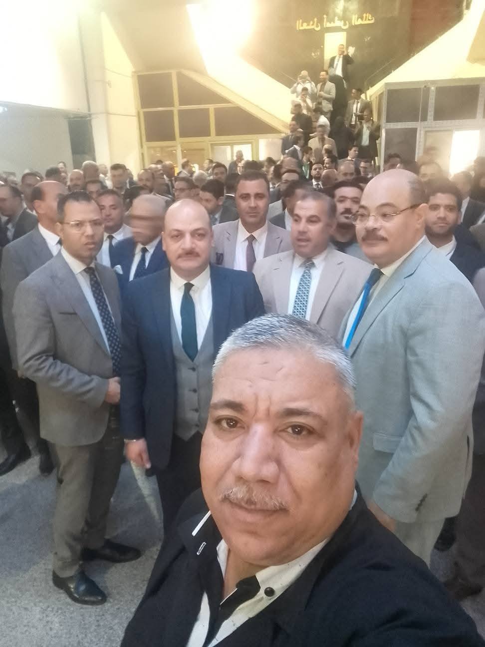 محاموالفيوم ينظمون وقفة احتاجية أعتراضًا على زيادة الرسوم القضائية